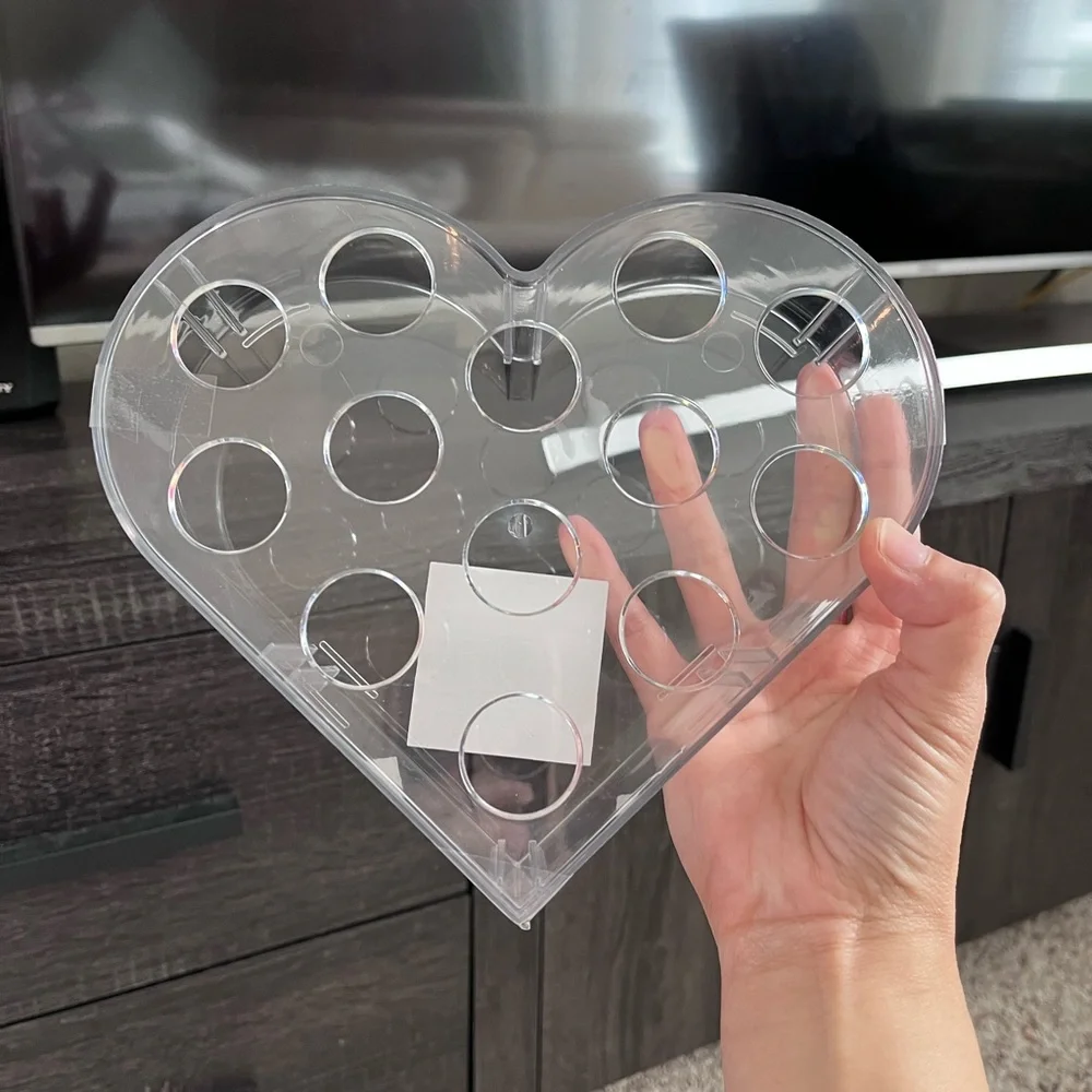 New acrylic heart flower vase Bullseye's Playground target💗